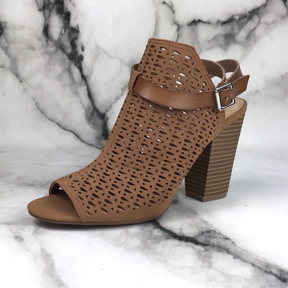 Joe’s Laser Cut Ankle Tan Buckle Booties NWOB - Picture 7 of 7